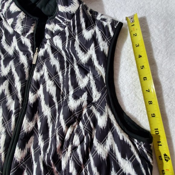 WESTBOUND WOMAN Reversible Black/White Quilted Vest Jacket, 1X - Picture 6 of 11